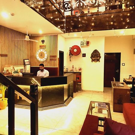 Hotel Vrs Inns Chandīgarh 外观 照片