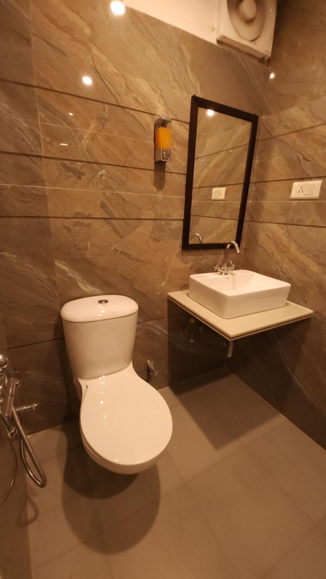 Hotel Vrs Inns Chandīgarh 外观 照片