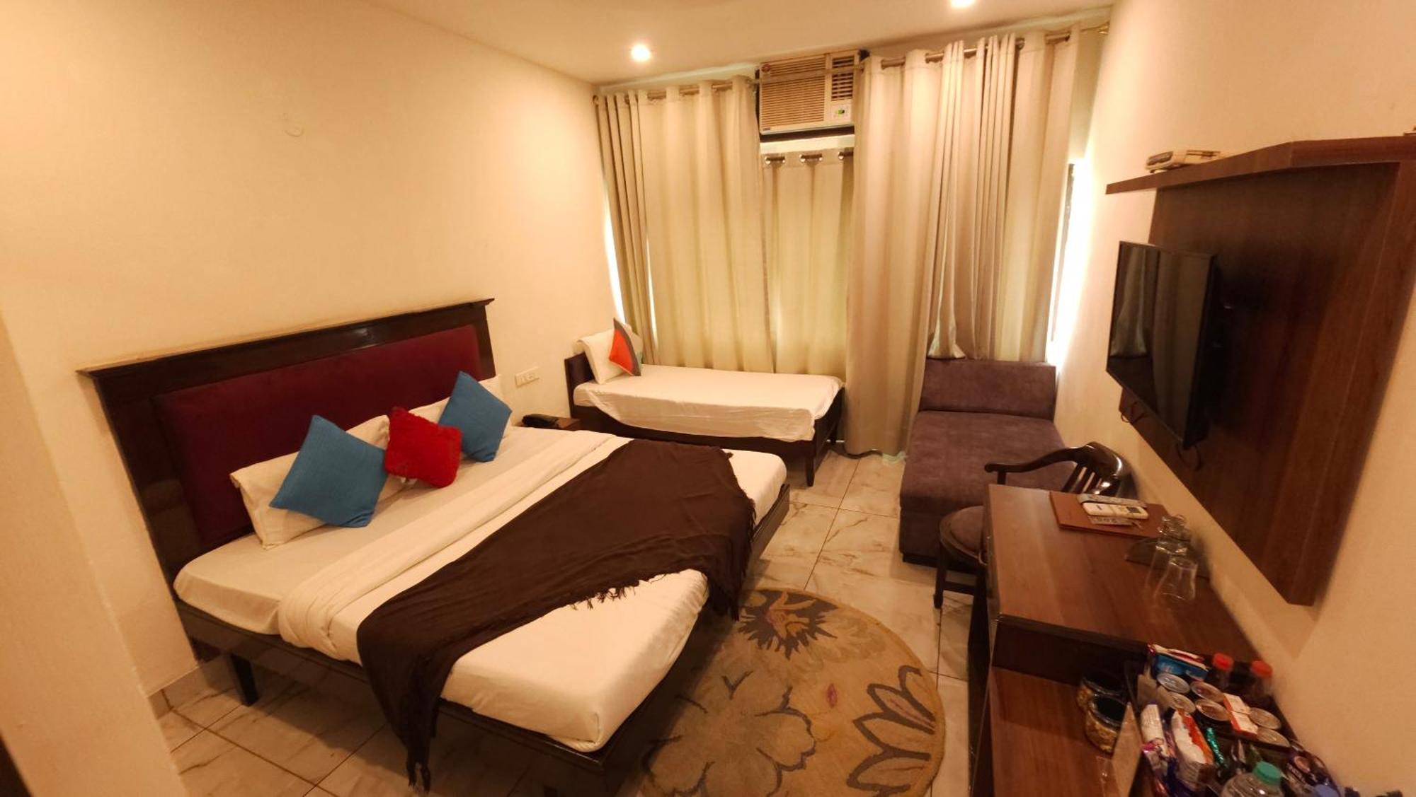 Hotel Vrs Inns Chandīgarh 外观 照片